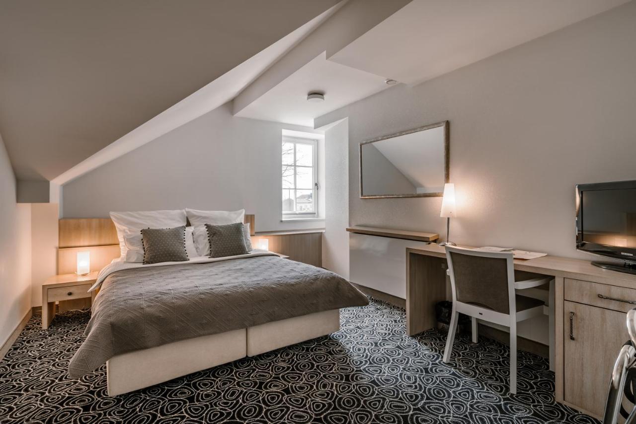 Hotel&Spa Dwor Droblin Leśna Podlaska Esterno foto